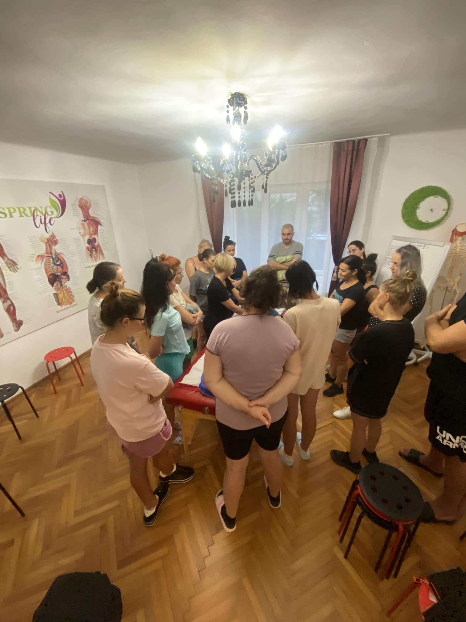 Amorțeală în mâini? Ce spune corpul prin Bowen